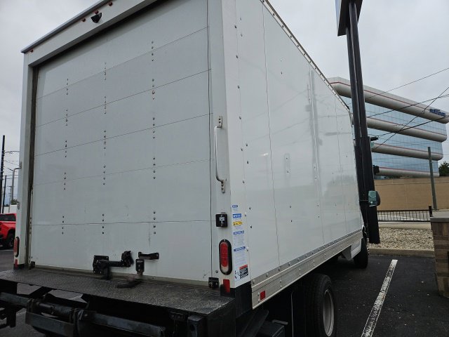Used 2021 Chevrolet Express 3500 w/ Driver Convenience Package RWD image 3