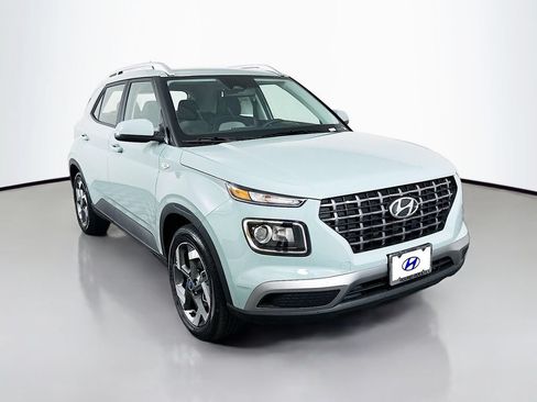New 2026 Hyundai Venue SEL FWD image 3