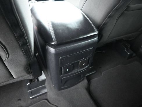 Certified 2023 Ford Explorer XLT RWD image 22
