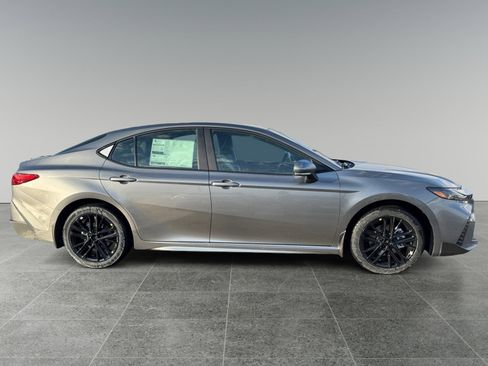 New 2026 Toyota Camry SE image 6