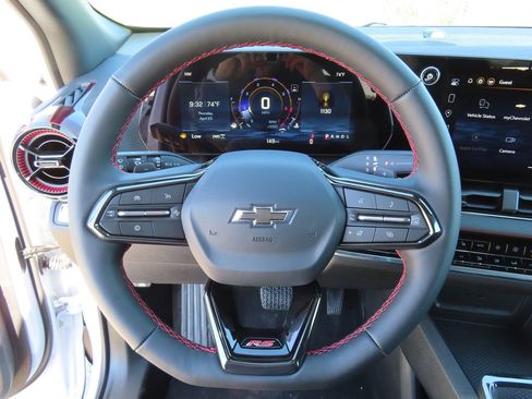 New 2026 Chevrolet Equinox RS w/ Convenience Package III AWD/4WD image 4