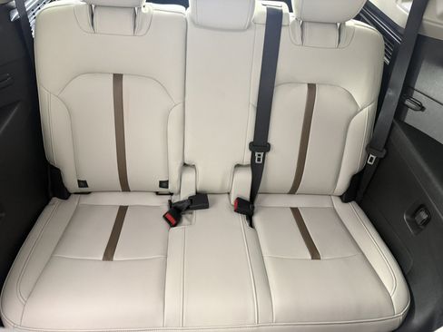 Used 2024 MAZDA CX-90 Plug-In Hybrid w/ Premium Plus AWD/4WD image 17
