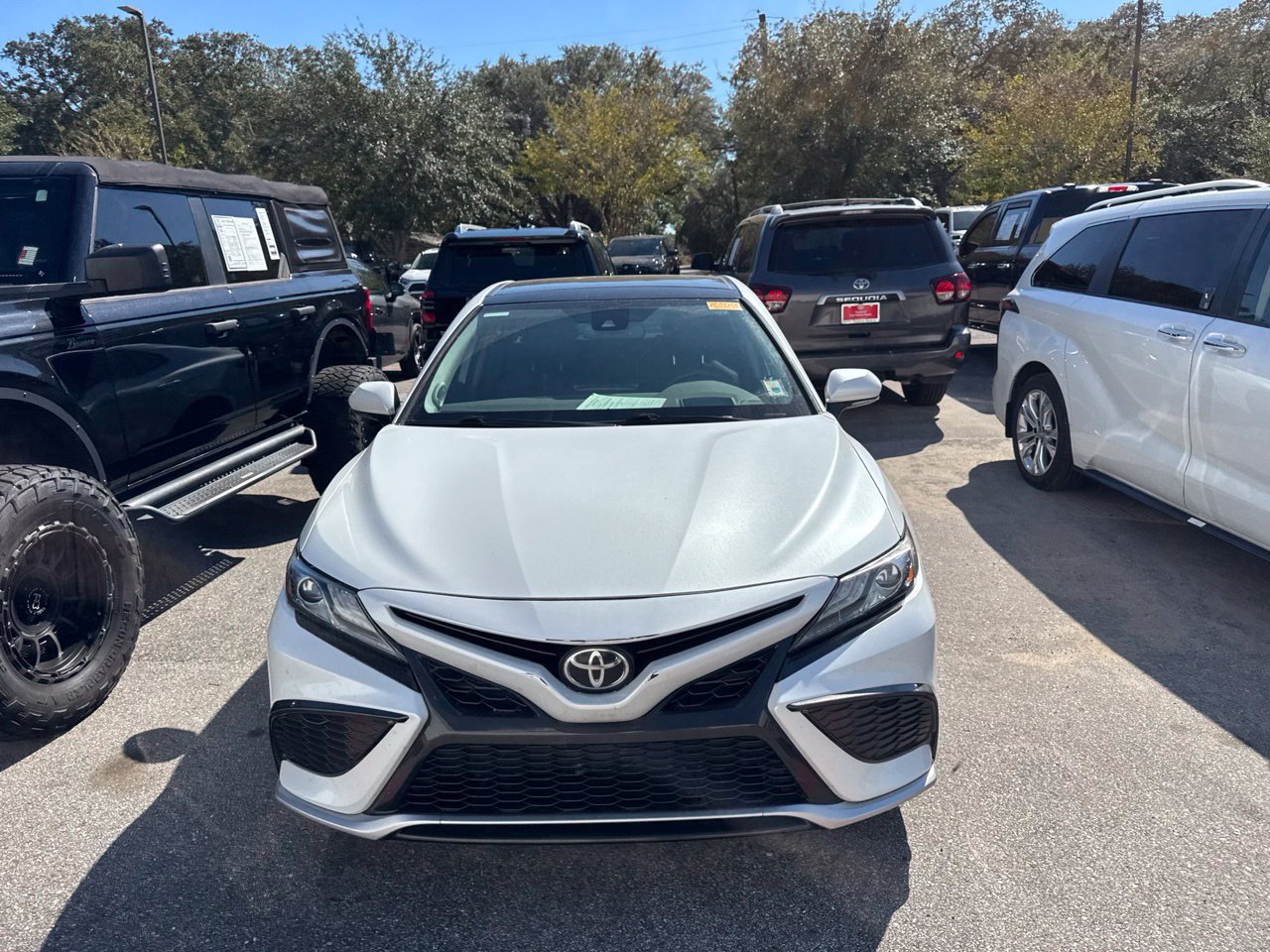 Used 2021 Toyota Camry XSE FWD image 2