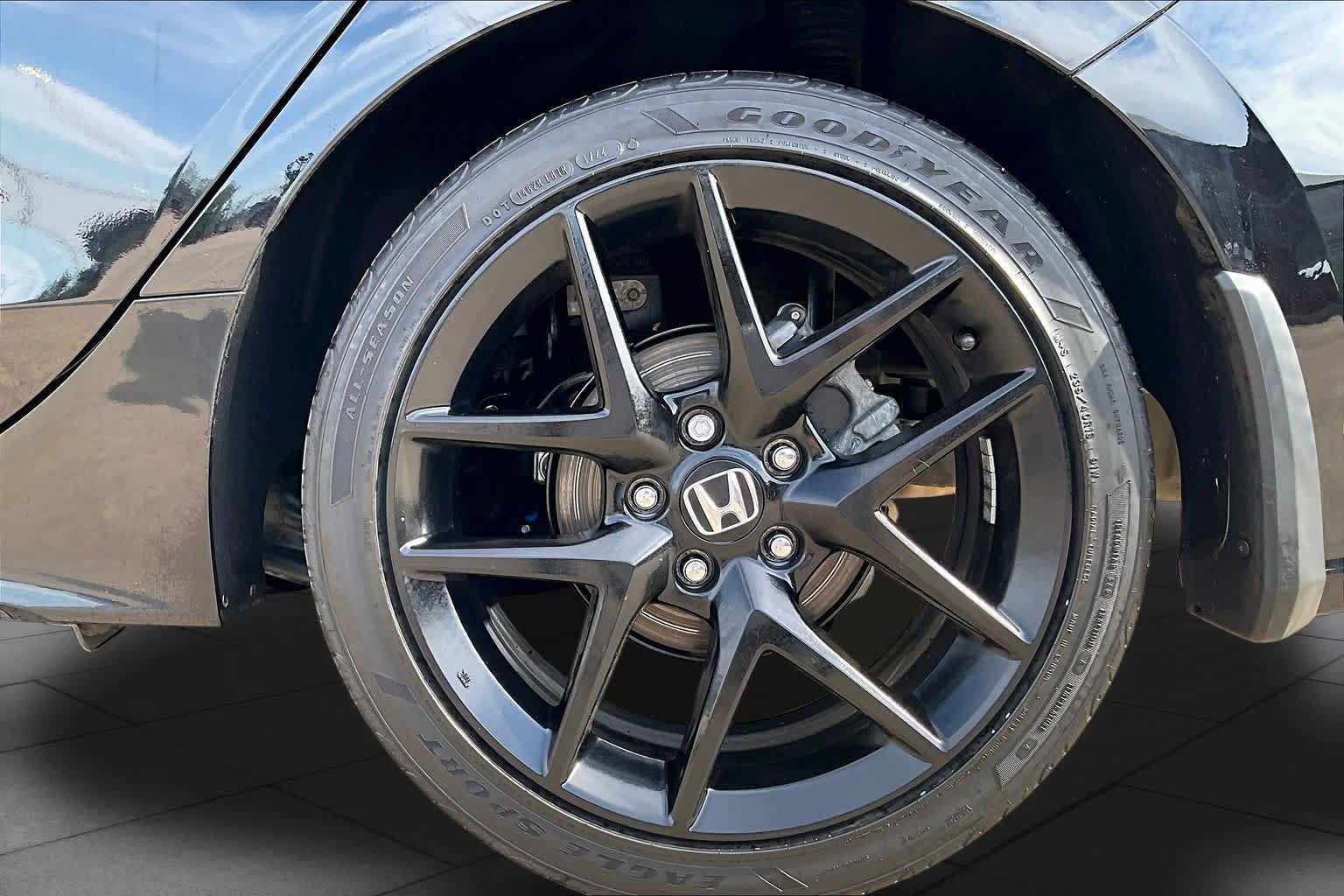 Used 2024 Honda Civic Sport image 9