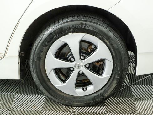 Used 2013 Toyota Prius Two FWD image 33