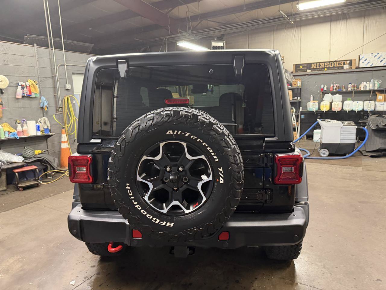 Used 2023 Jeep Wrangler Rubicon w/ Steel Bumper Group AWD/4WD image 6