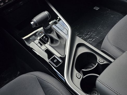 New 2025 Kia Niro LX FWD image 9