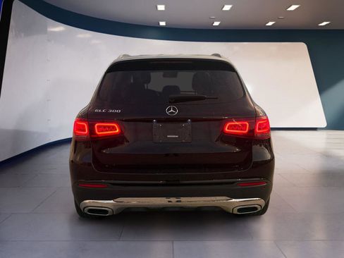 Used 2022 Mercedes-Benz GLC 300 image 4
