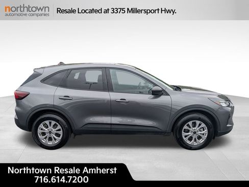 Used 2025 Ford Escape Active image 2