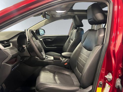 Used 2022 Toyota RAV4 Limited AWD/4WD image 11