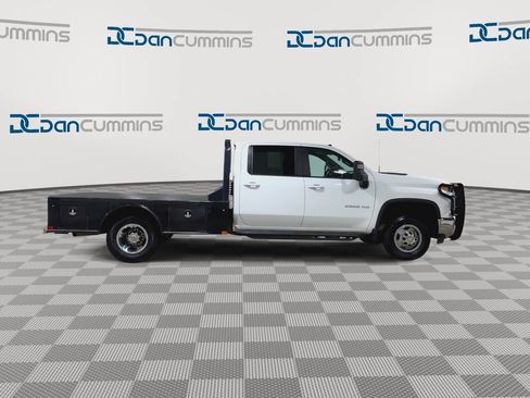 Used 2024 Chevrolet Silverado 3500 LT AWD/4WD image 2