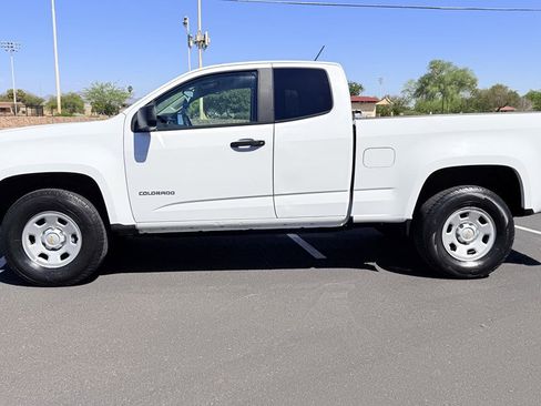 Used 2018 Chevrolet Colorado W/T w/ WT Convenience Package image 2