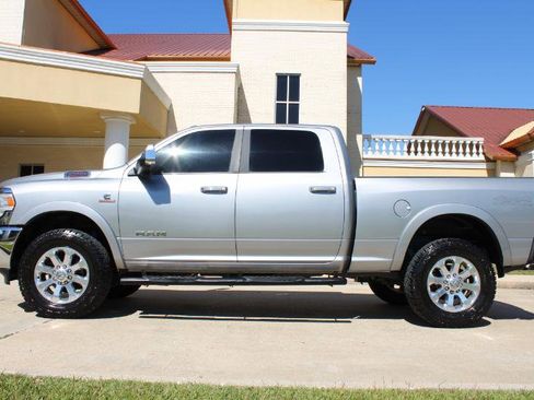 Used 2019 RAM 2500 Laramie image 11