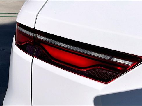 Used 2025 Jaguar F-PACE R-Dynamic S image 31