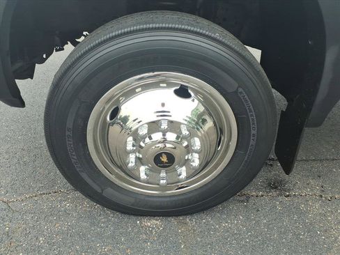 Used 2006 Ford F550 2WD Regular Cab Super Duty image 22