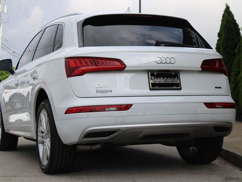 Used 2020 Audi Q5 Prestige AWD/4WD image 3