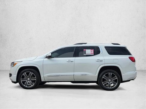 Used 2017 GMC Acadia Denali w/ Technology Package AWD/4WD image 2
