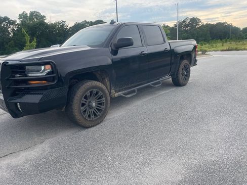 Used 2017 Chevrolet Silverado 1500 LT w/ All Star Edition AWD/4WD image 9