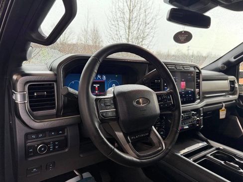 Used 2024 Ford F450 Platinum w/ FX4 Off-Road Package image 15