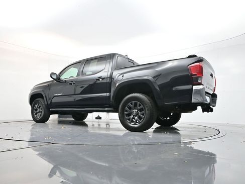 Used 2020 Toyota Tacoma SR5 image 29