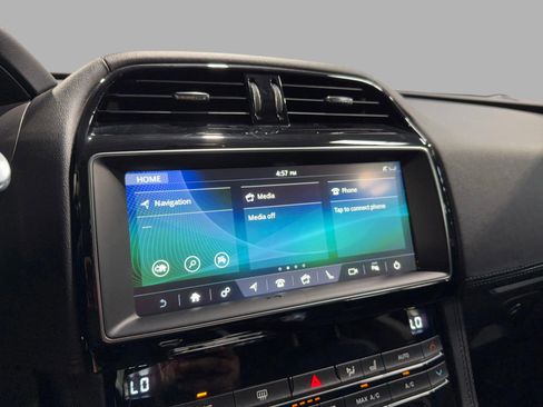Used 2020 Jaguar F-PACE Prestige image 37