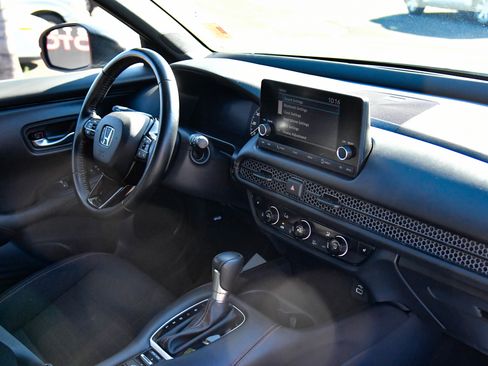 Used 2025 Honda HR-V Sport image 42