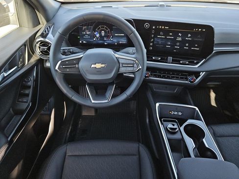 New 2026 Chevrolet Equinox LT image 7