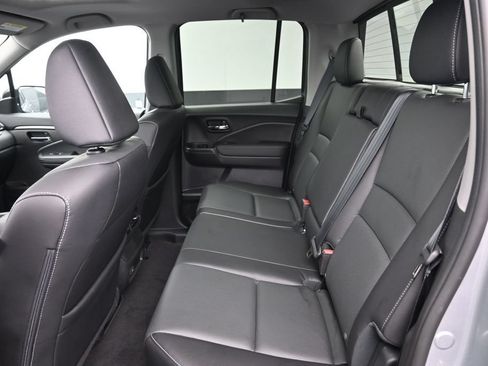 Certified 2025 Honda Ridgeline RTL image 13