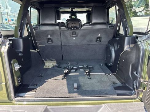 Used 2022 Jeep Wrangler Unlimited Rubicon w/ Trailer Tow Package AWD/4WD image 19