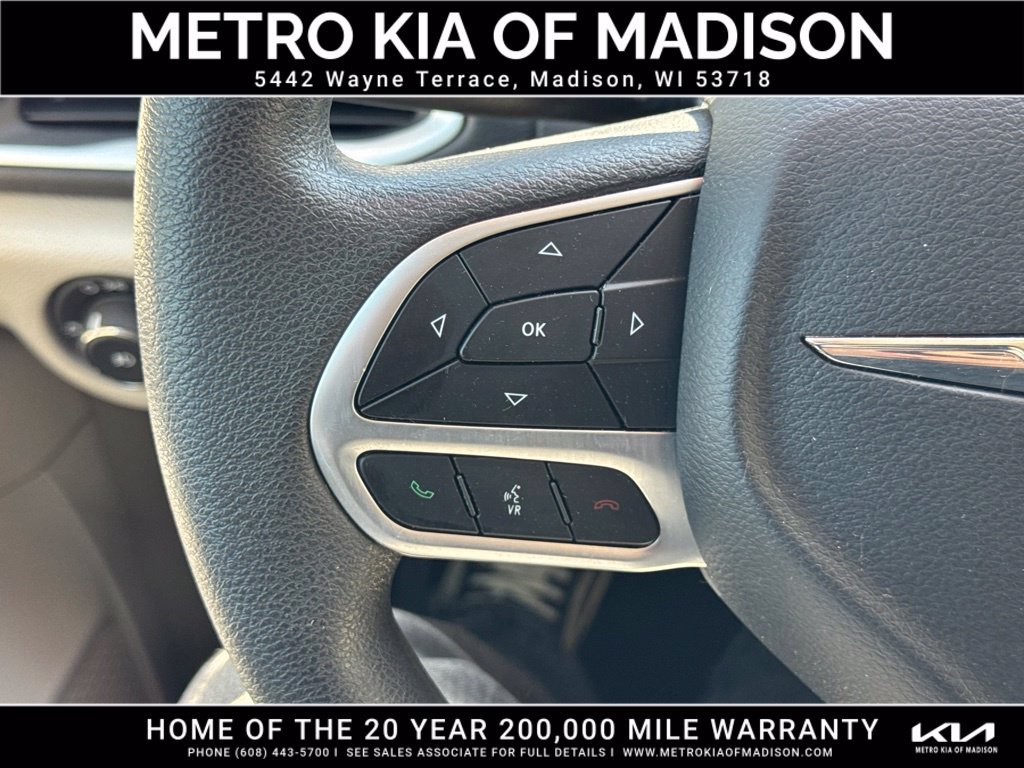 Used 2018 Chrysler Pacifica Touring Plus FWD image 20