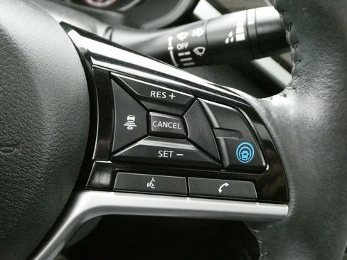 Used 2024 Nissan Altima 2.5 SV w/ SV Premium Package image 12