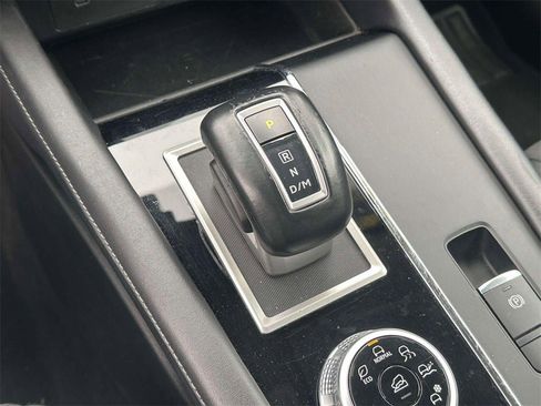 Used 2023 Mitsubishi Outlander SE image 30