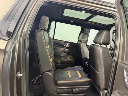 Used 2021 GMC Yukon XL AT4 image 29
