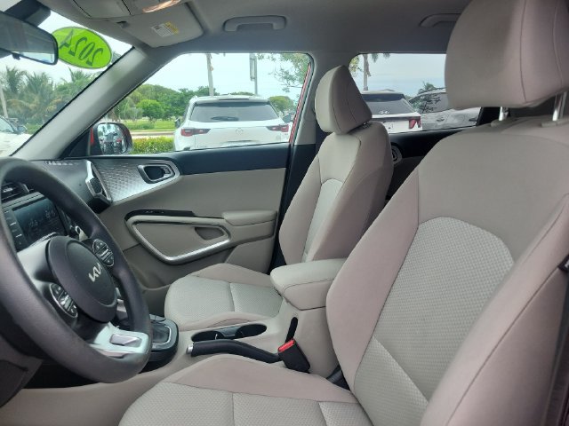 Certified 2024 Kia Soul LX FWD image 18