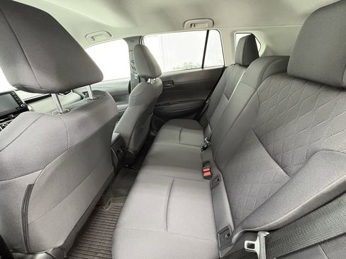 Used 2022 Toyota Corolla Cross LE image 8