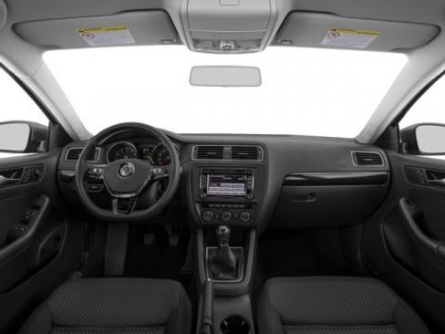 Used 2017 Volkswagen Jetta S image 8