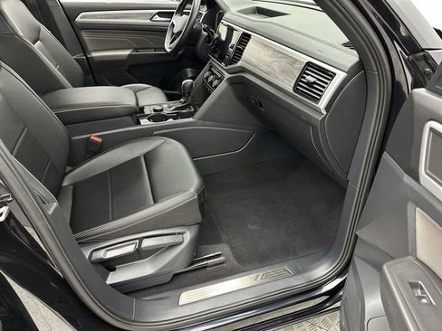 Used 2023 Volkswagen Atlas Cross Sport SE w/ Black Wheel Package image 23