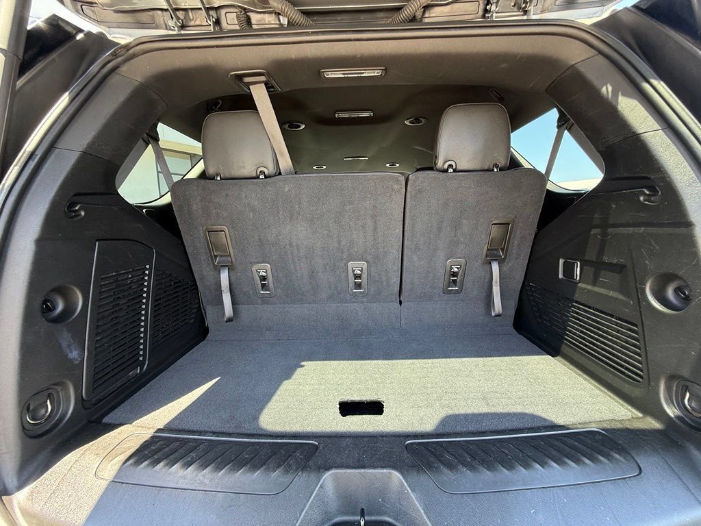 Used 2023 Chevrolet Tahoe LT AWD/4WD image 11