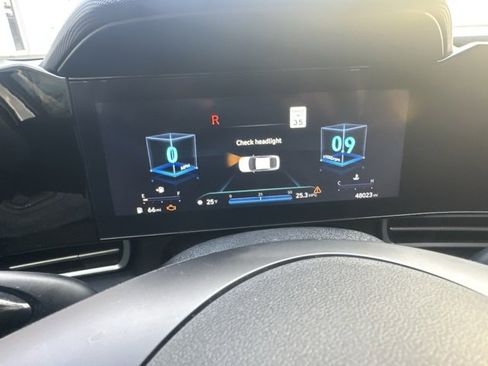 Used 2023 Hyundai Elantra SEL w/ Convenience Package image 18