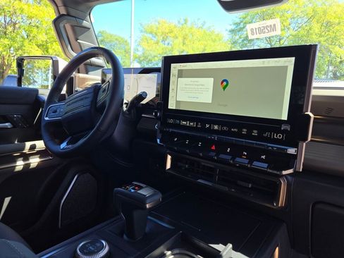 New 2025 GMC Hummer EV 2X w/ Extreme Off-Road Package image 9