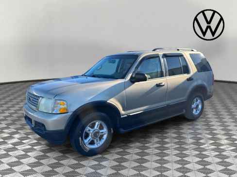Used 2003 Ford Explorer XLT image 6