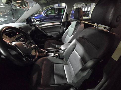 Used 2015 Volkswagen Golf S FWD image 15