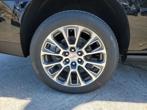 New 2026 GMC Yukon XL Denali w/ Denali Reserve Package image 6