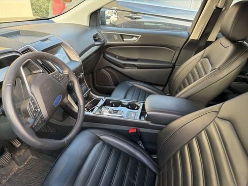 Used 2020 Ford Edge SEL w/ Convenience Package image 4