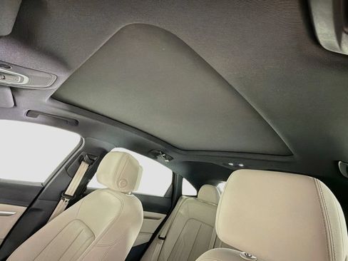 Certified 2024 Audi Q8 e-tron Premium AWD/4WD image 22