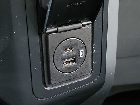 Used 2022 Ford F150 XLT image 20