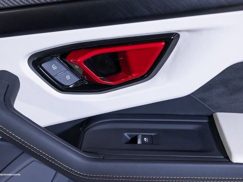 Used 2024 Lamborghini Urus S AWD/4WD image 44