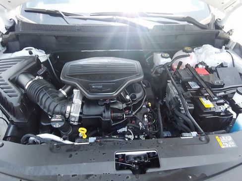 Used 2025 Cadillac XT6 Sport w/ LPO, Floor Liner Package image 37