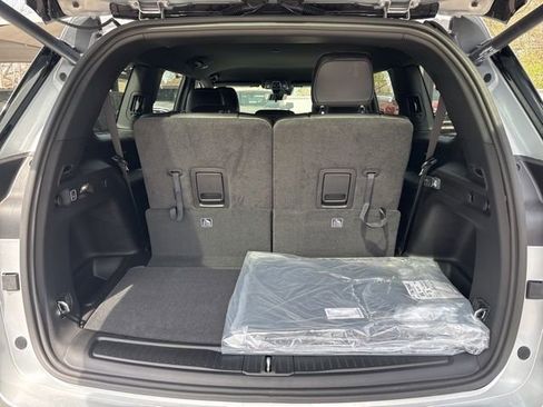 New 2026 Jeep Grand Cherokee L 4WD image 7