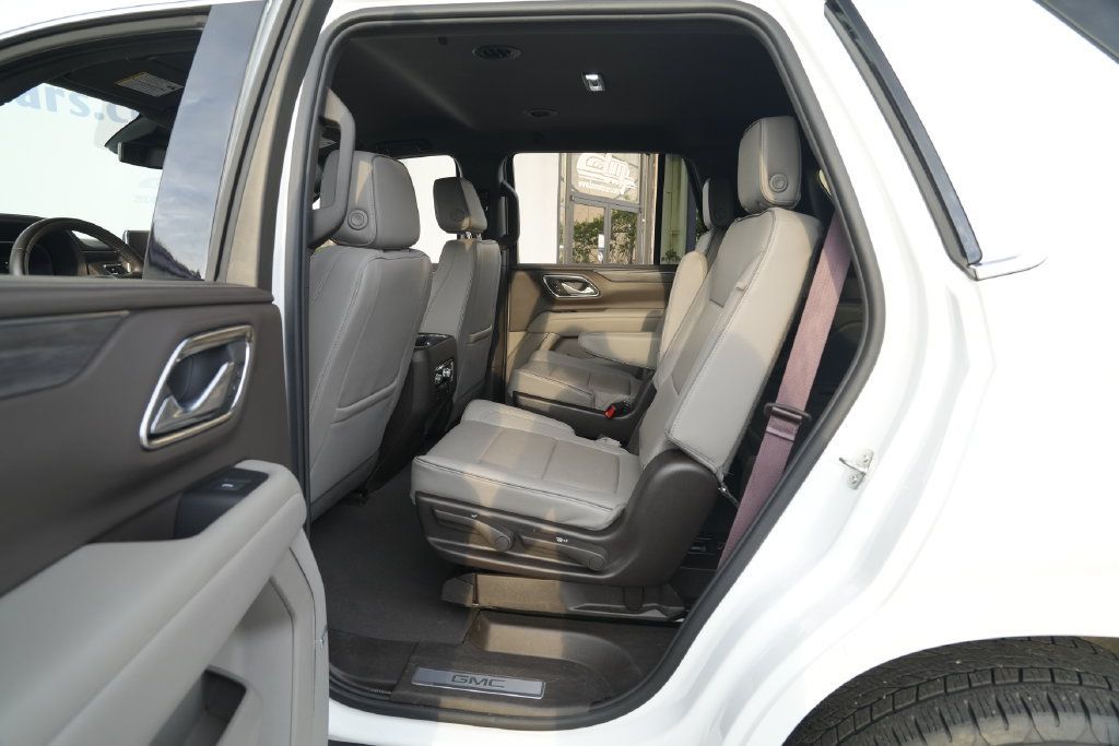 Used 2024 GMC Yukon SLT RWD image 26